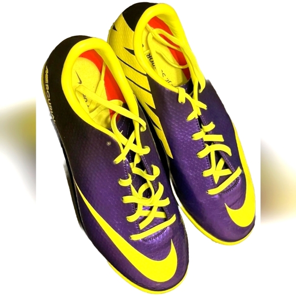 Nike Junior Mercurial Victory IV Astro Trainer RARE Purple Size US 5.5 - Picture 3 of 4